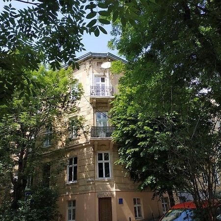 Кімната В Серці Львова Lviv Buitenkant foto