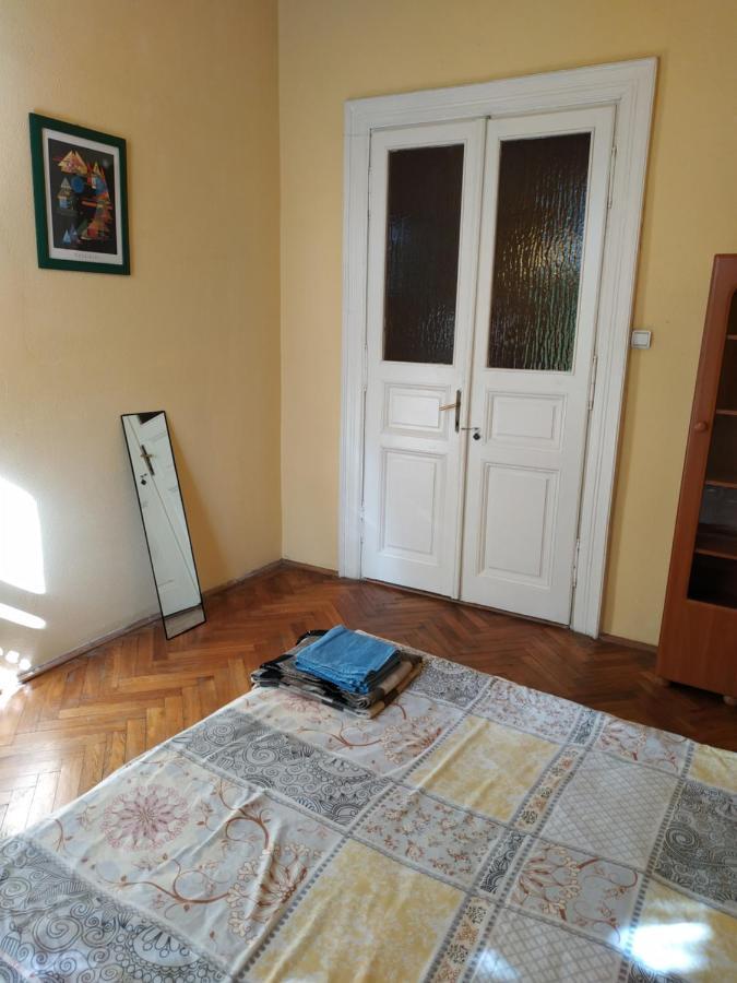Кімната В Серці Львова Lviv Buitenkant foto